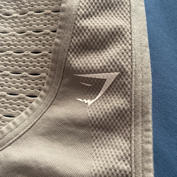 Small Gymshark energy seamless crop top - Picture 3 of 3